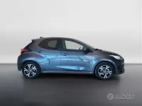 Usata Toyota Yaris Hybrid Trend 92 CV (67 kW) 2024 Grigio Berlina