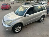 Usata Toyota RAV4 116 CV (85 kW) 2005 Grigio SUV