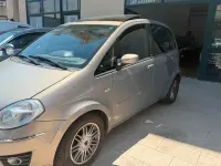 Usata Lancia Musa Gold 95 CV (69 kW) 2012 Oro Monovolume