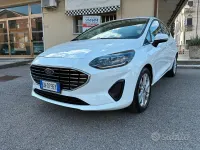 Usata Ford Fiesta Titanium 75 CV (55 kW) 2023 Bianco Utilitaria