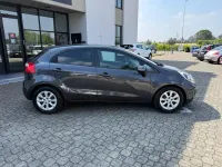 Usata Kia Rio 90 CV (66 kW) 2015 Grigio Berlina