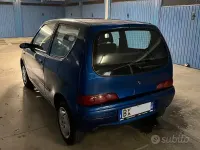 Usata Fiat 600 54 CV (39 kW) 2001 Blu Berlina