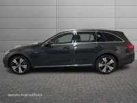 Usata Mercedes C220 Advanced Plus 197 CV (144 kW) 2023 Grigio scuro metallizzato Station wagon