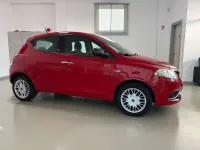Usata Lancia Ypsilon Silver 69 CV (50 kW) 2016 Rosso Utilitaria