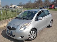 Occasion Toyota Yaris Luna 87 ch (63 kW) 2007 Gris Citadine