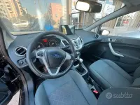 Second-hand Ford Fiesta 68 CP (50 kW) 2012 Negru Berlinǎ