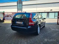 Usata Volvo V50 136 CV (100 kW) 2006 Nero Station wagon