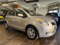 Usata Toyota Yaris Sol 87 CV (63 kW) 2008 Grigio Utilitaria