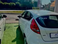 Usata Ford Fiesta Titanium 68 CV (50 kW) 2009 Bianco Berlina