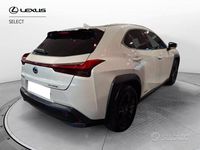 Usata Lexus UX 250h Executive Line 184 CV (135 kW) 2020 Bianco perla SUV