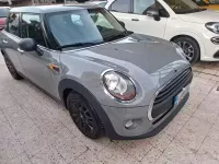 Begagnad Mini ONE Business 95 HK (69 kW) 2016 Grå Halvkombi
