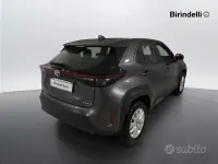 Usata Toyota Yaris Cross Active 92 CV (67 kW) 2022 Grigio SUV