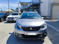 Usado Peugeot 2008 Active 83 HP (61 kW) 2019 Prateado SUV