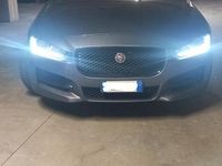 Usata Jaguar XE 180 CV (132 kW) 2019 Grigio Berlina