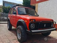 Usata Lada niva 75 CV (55 kW) 1989 Rosso SUV