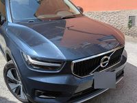 Usata Volvo XC40 129 CV (94 kW) 2021 Blu SUV
