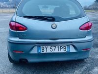 Begagnad Alfa Romeo 147 116 HK (85 kW) 2002 Blå Halvkombi