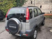 Usata Daihatsu Terios 86 CV (63 kW) 2005 Argento SUV