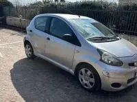 Second-hand Toyota Aygo 68 CP (50 kW) 2011 Gri Hatchback