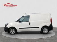Usata Fiat Doblò S 105 CV (77 kW) 2021 Bianco Monovolume