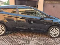Usata Ford Fiesta 97 CV (71 kW) 2013 Nero Berlina