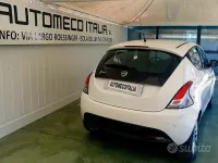 Usata Lancia Ypsilon 69 CV (50 kW) 2015 Bianco Utilitaria