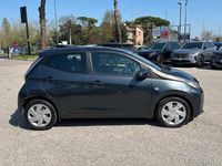 Usata Toyota Aygo Business Edition 69 CV (50 kW) 2018 Grigio shark Utilitaria