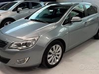 Usata Opel Astra 110 CV (80 kW) 2012 Grigio Berlina
