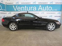 Usata Mercedes SL350 245 CV (180 kW) 2003 Nero Cabrio
