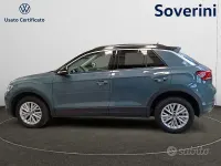Usata VW T-Roc Life 110 CV (80 kW) 2022 Blu SUV