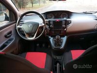 Usata Lancia Ypsilon 69 CV (50 kW) 2016 Rosso Utilitaria