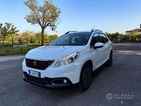 Usata Peugeot 2008 Active 75 CV (55 kW) 2017 Bianco SUV