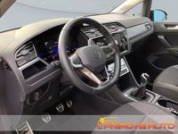 Usata VW Touran Active 122 CV (89 kW) 2022 Nero metallizzato Monovolume