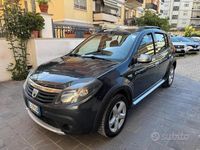 Usata Dacia Sandero Stepway 85 CV (62 kW) 2011 Grigio Utilitaria