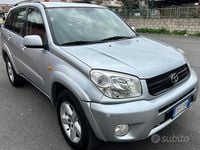 Usata Toyota RAV4 Sol 150 CV (110 kW) 2004 Grigio SUV
