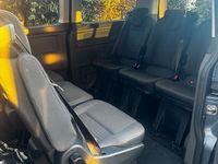 Usata Ford Tourneo Titanium 185 CV (136 kW) 2022 Blu Monovolume