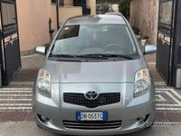 Usata Toyota Yaris 89 CV (65 kW) 2008 Grigio Utilitaria