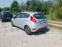 Usata Ford Fiesta 70 CV (51 kW) 2011 Grigio Utilitaria