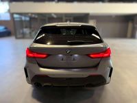 Usata BMW 118 M Sport 136 CV (100 kW) 2024 Grigio colosseo metallizzato Utilitaria