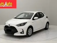 Usata Toyota Yaris Hybrid Business Edition 92 CV (67 kW) 2021 Bianco Berlina