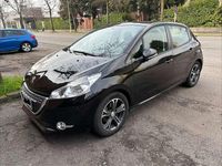 Usata Peugeot 208 68 CV (50 kW) 2015 Nero Utilitaria