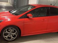 Käytetty Ford Focus Sport 250 HP (183 kW) 2016 Sedan
