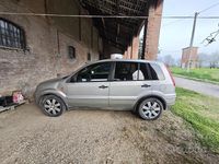 Usata Ford Fusion 68 CV (50 kW) 2005 Utilitaria