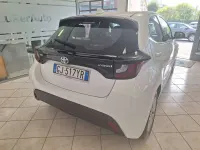 Usata Toyota Yaris Hybrid Business Edition 92 CV (67 kW) 2022 Bianco Berlina