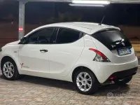 Usata Lancia Ypsilon 69 CV (50 kW) 2021 Bianco Utilitaria