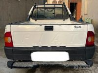 Usata Fiat Strada 63 CV (46 kW) 2001 Bianco Pick-up