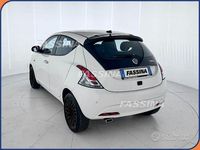 Usata Lancia Ypsilon 70 CV (51 kW) 2024 Bianco Utilitaria