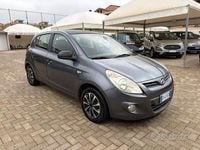 Usata Hyundai i20 Comfort 78 CV (57 kW) 2009 Grigio Utilitaria