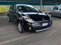 Usata Renault Clio II Luxe 101 CV (74 kW) 2010 Berlina