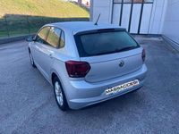 Usata VW Polo Comfortline 58 CV (42 kW) 2017 Argento Berlina
